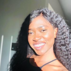 Meet your Posher, Folasade